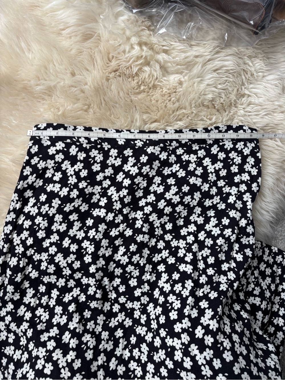 Reformation Bea Daisy Chain Floral Midi Skirt. Black and White. SIZE 10, EUC! - Picture 14 of 14
